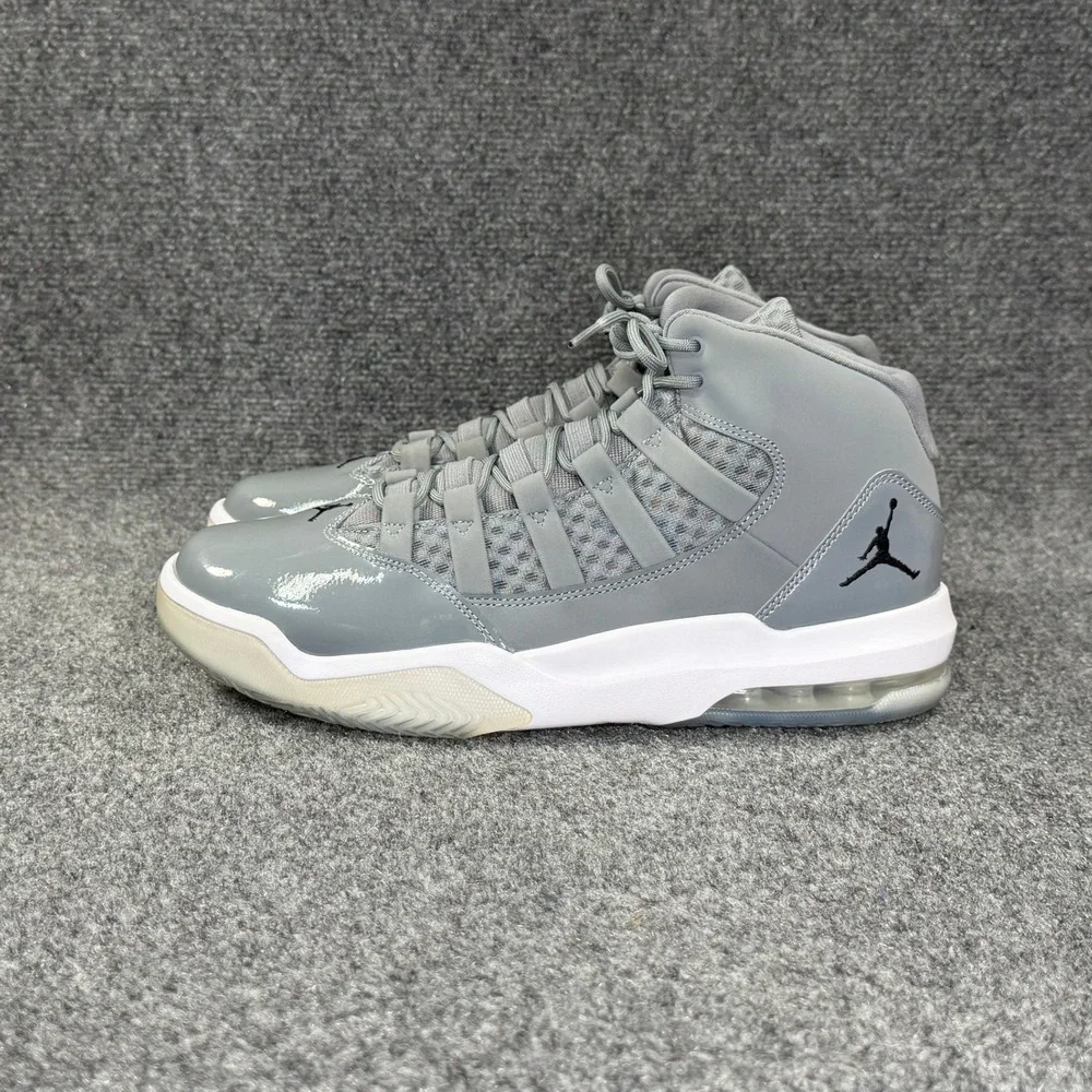Jordan max aura